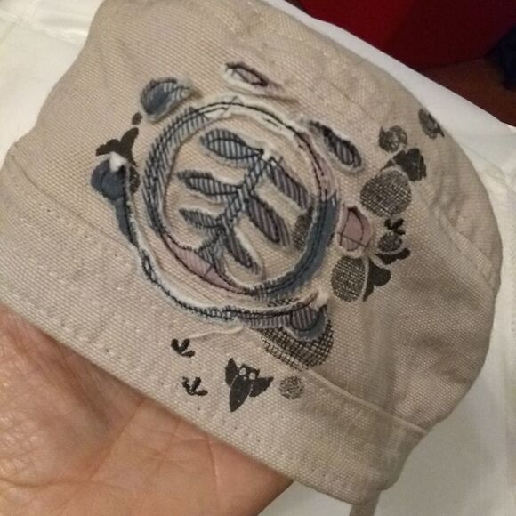 Element crown hat - Picture 2 of 6